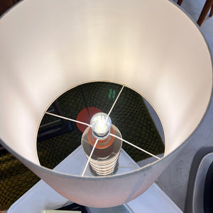 Space Age Tischlampe Metall mit Schirm aus Rohseide