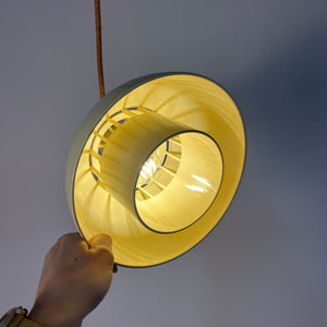 Hängelampen Minisol creme von K. Kewo für Nordisk Solar