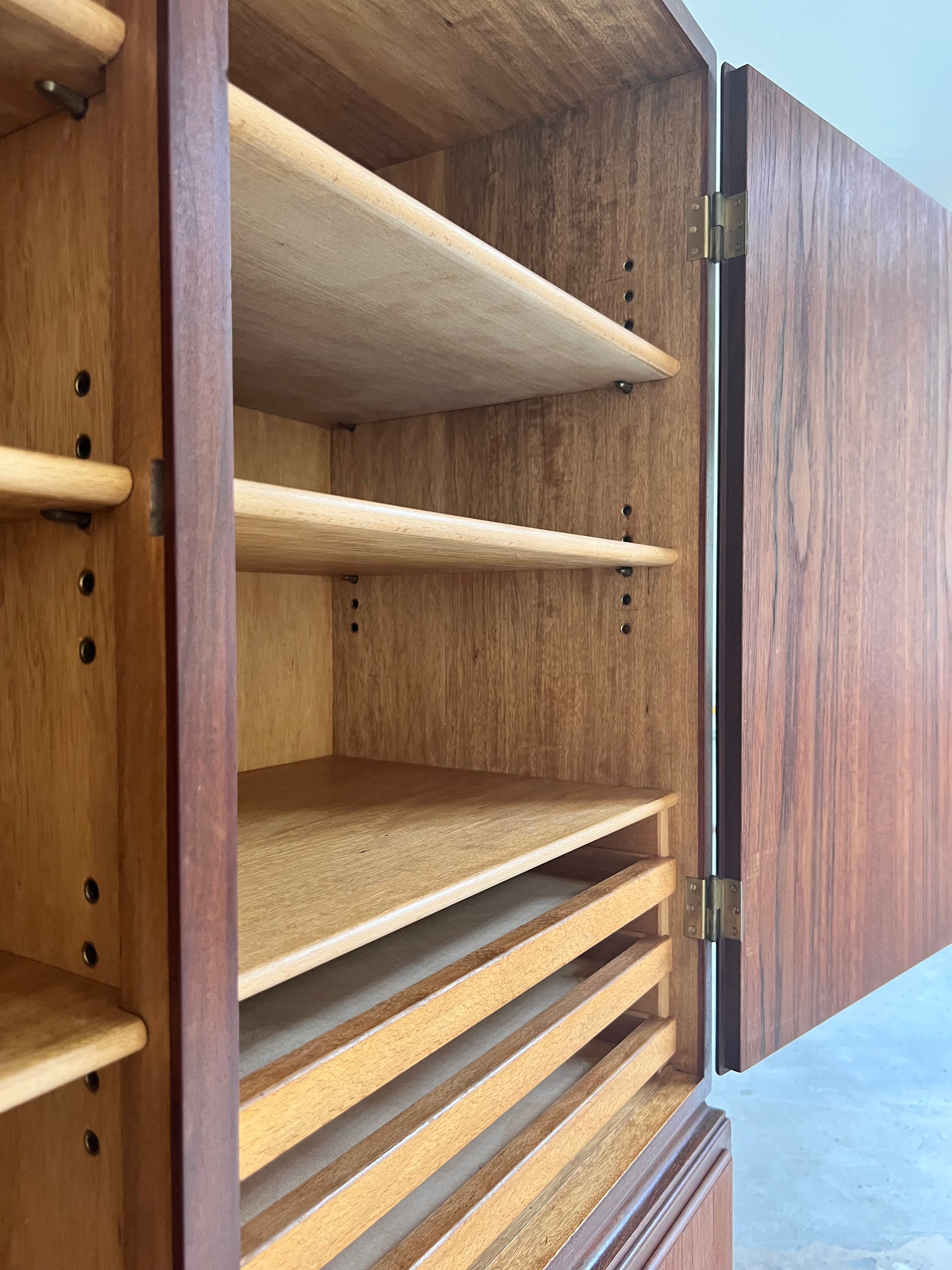 Büroschrank Teak mit Schloss aus Dänemark