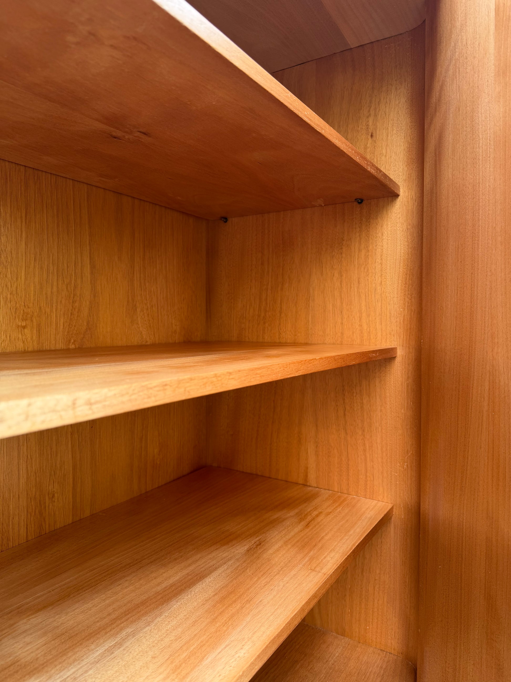 Wäscheschrank Ahorn & Nussbaum aus Deutschland
