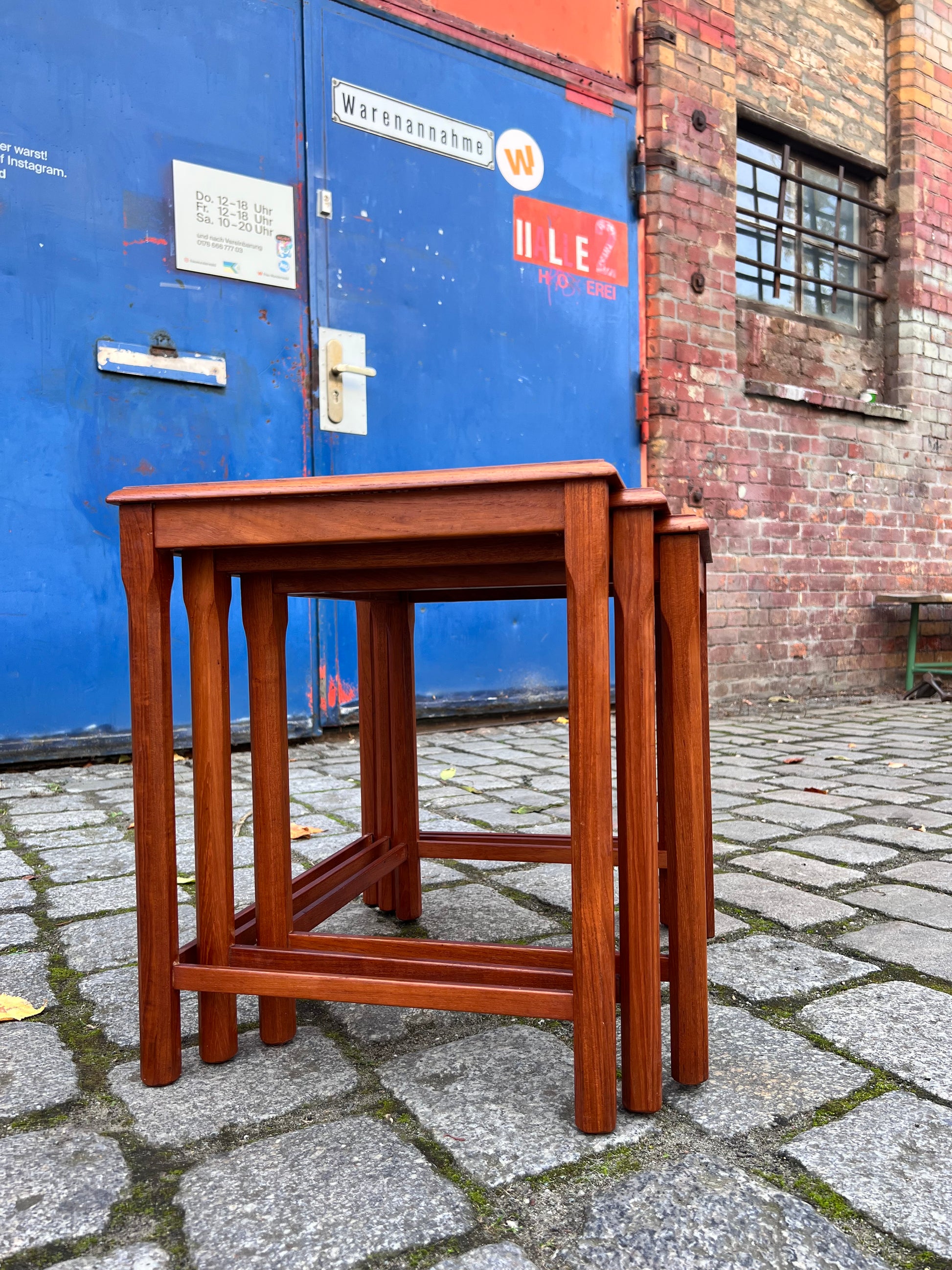 Satztische grau grün Fliesen Teak aus Dänemark