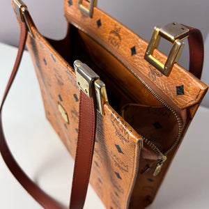 Vintage Designerhandtasche MCM Modell 02031