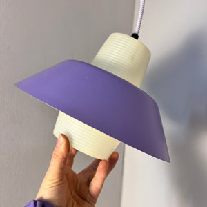 Hängelampe lila weiß aus Dänemark