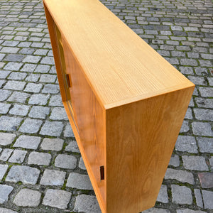 Schrank Typ 605/2 Esche auf Hairpinlegs von Hellerau