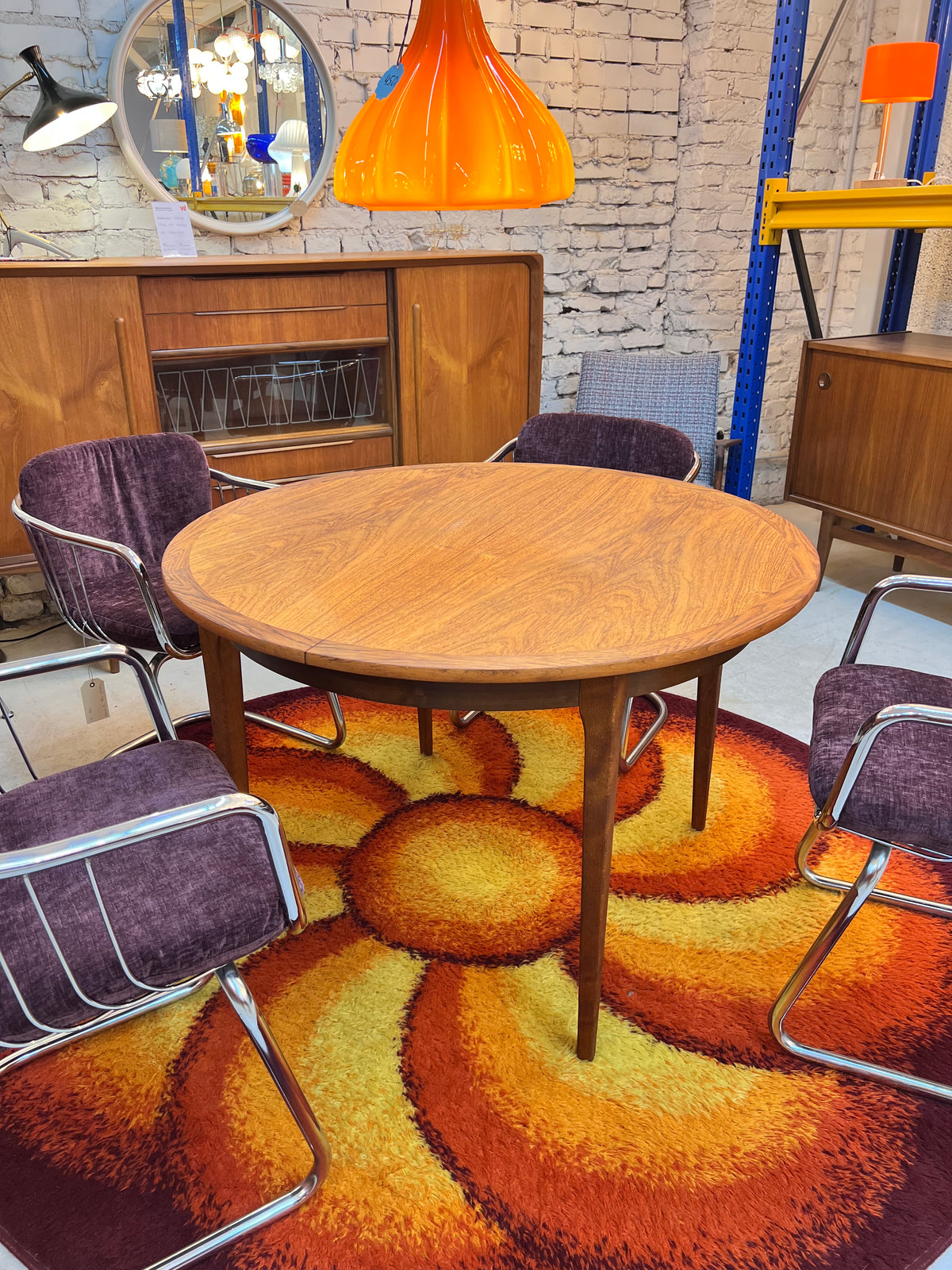 Runder Esstisch Teak mit Butterfly Auszug