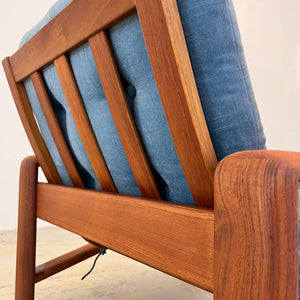Sessel Loungechair blauer Samt und Teak