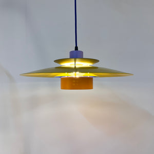 Lamellenlampe neu lackiert, Dänemark
