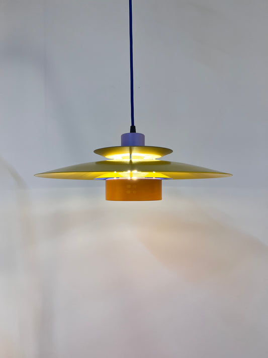 Lamellenlampe neu lackiert, Dänemark