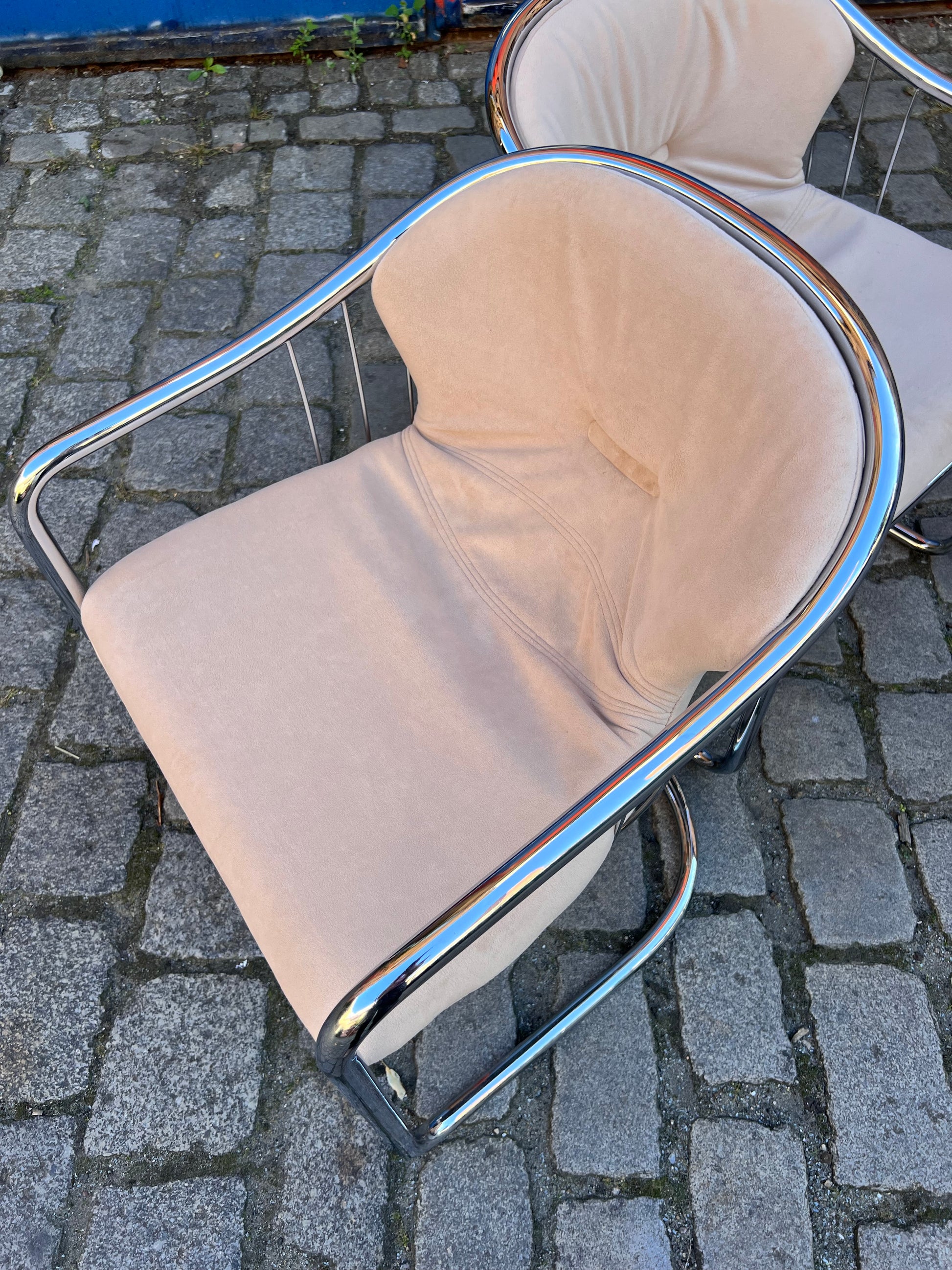 Set: 2x Freischwinger creme Chrom von Gastone Rinaldi - neu gepolstert