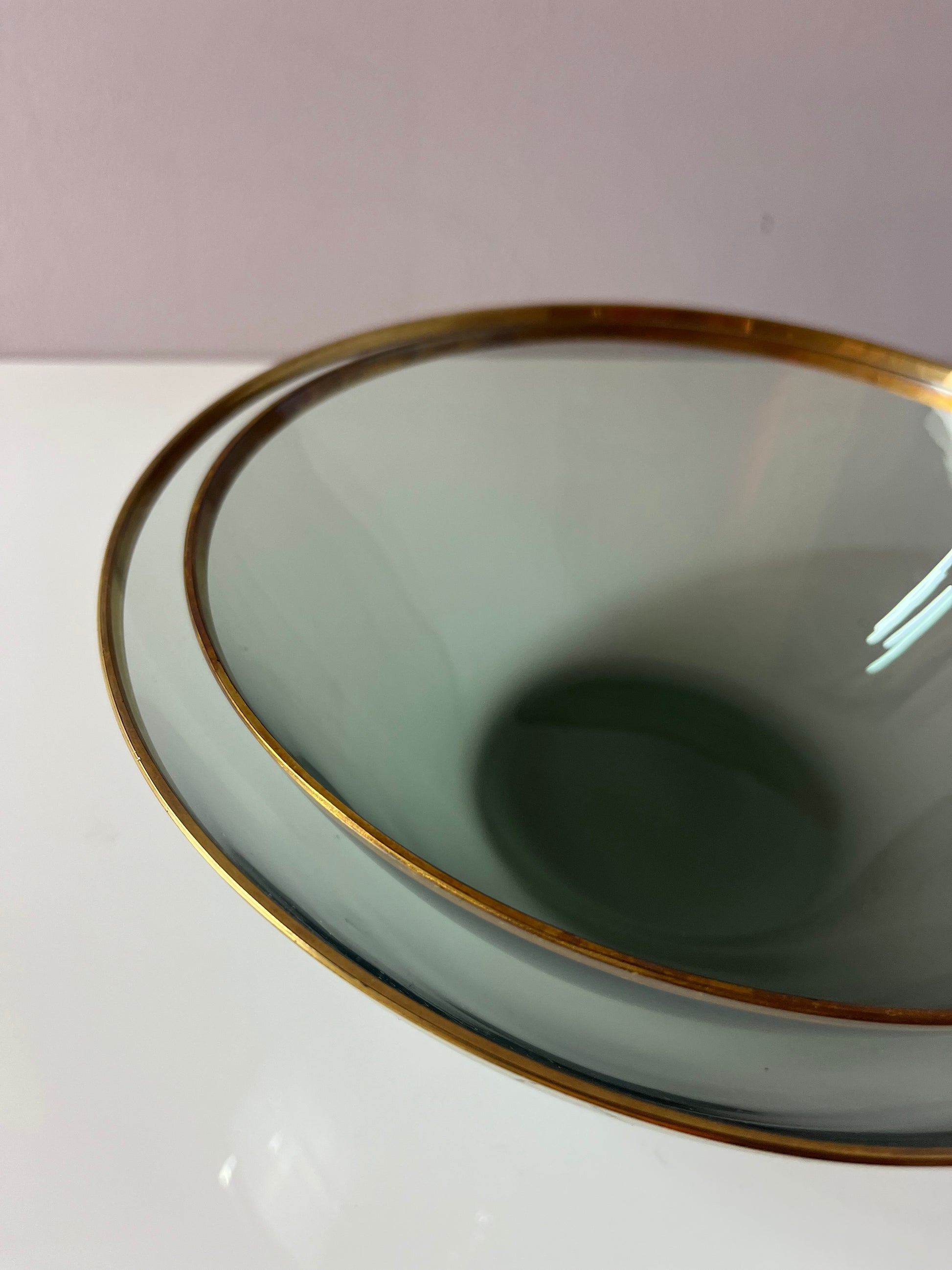 Set: 2 Schüsseln Rauchglas mit Goldrand