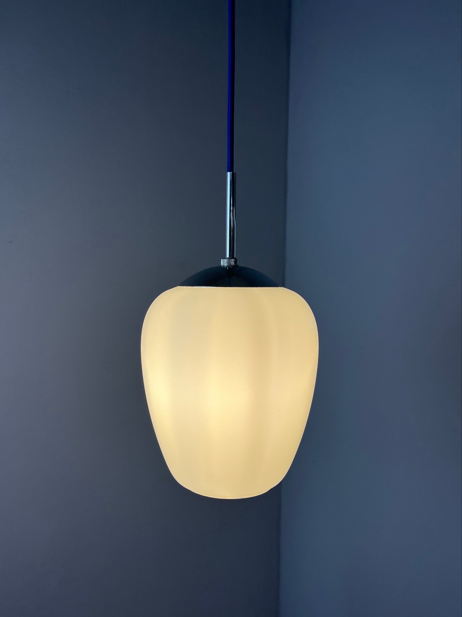 Hängelampe Opalglas Chrom aus Dänemark