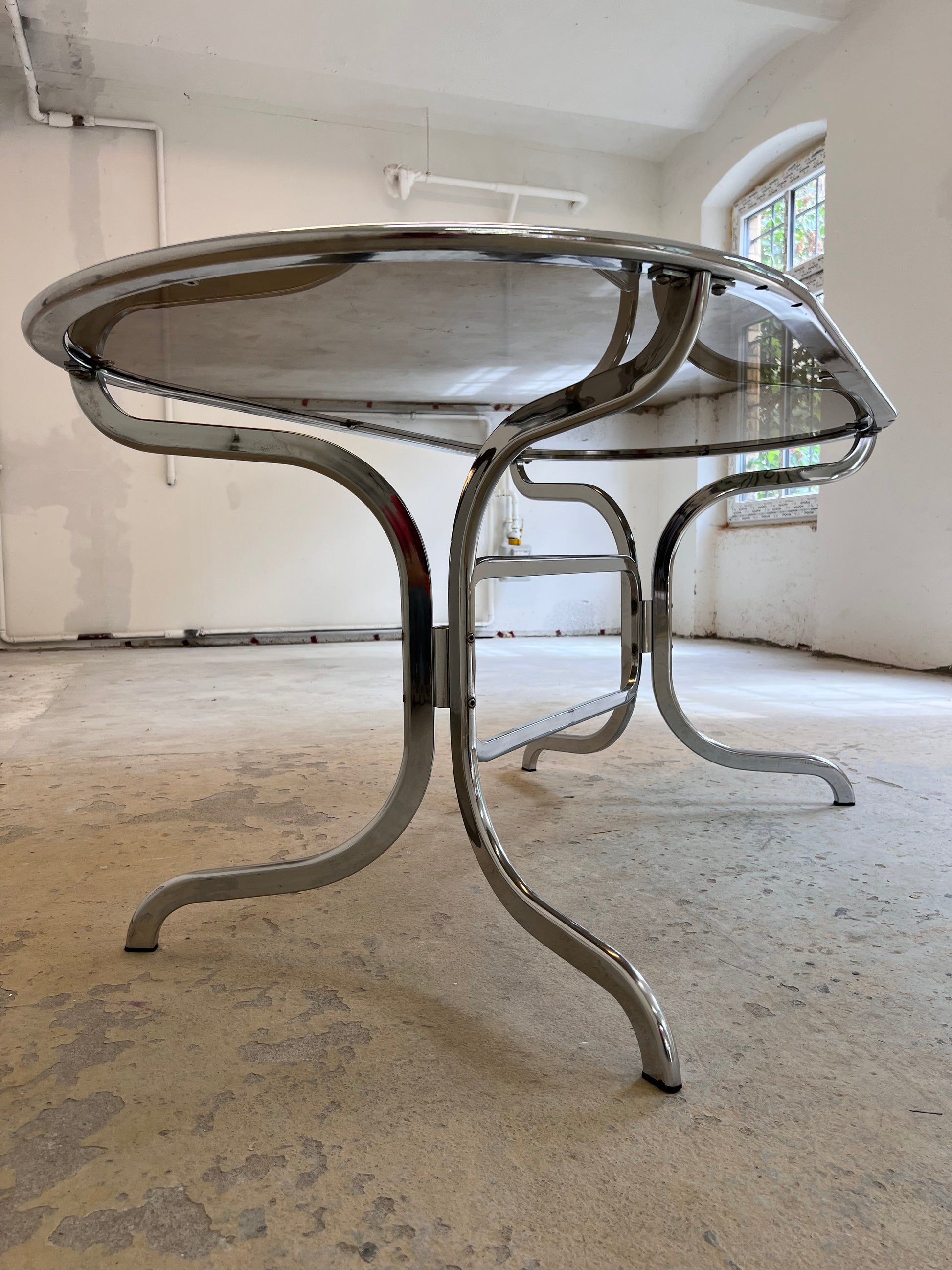 Ovaler Esstisch Chrom & Rauchglas von Gastone Rinaldi für Rima
