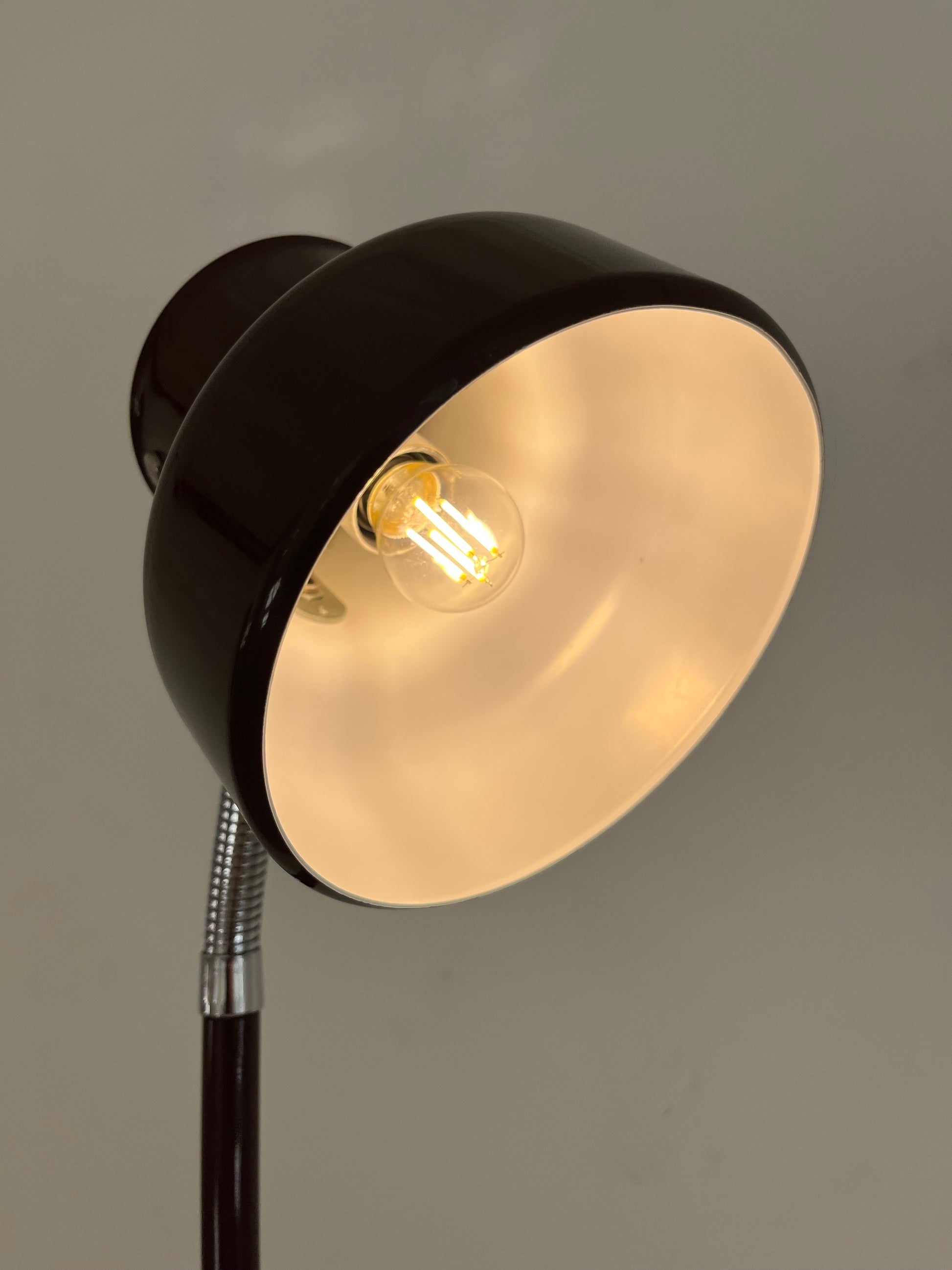 Stehlampe Bumling braun von Anders Pehrson für Ateljé Lyktan