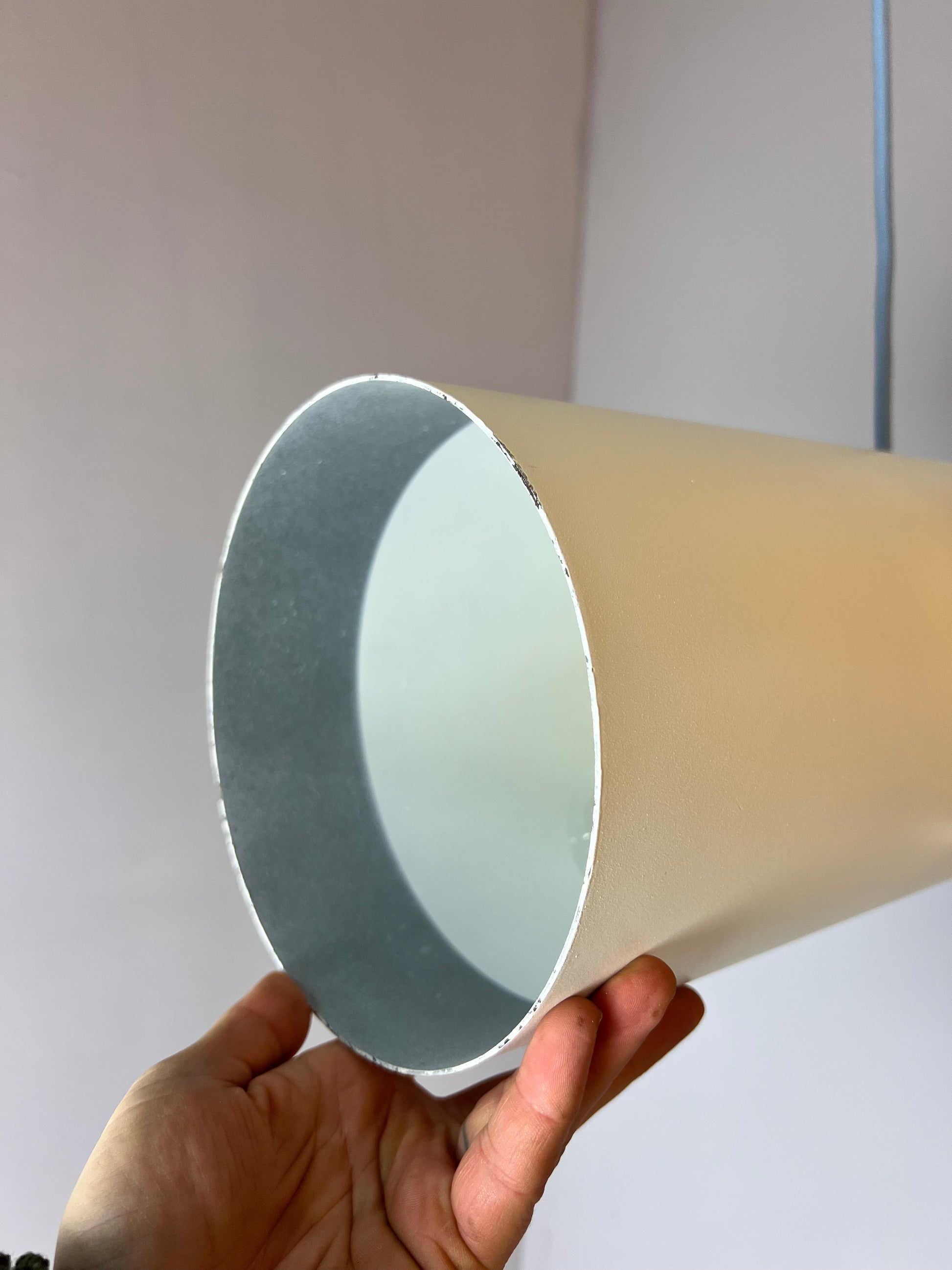 Zylinderlampe weiß neu lackiert von Fog & Mørup