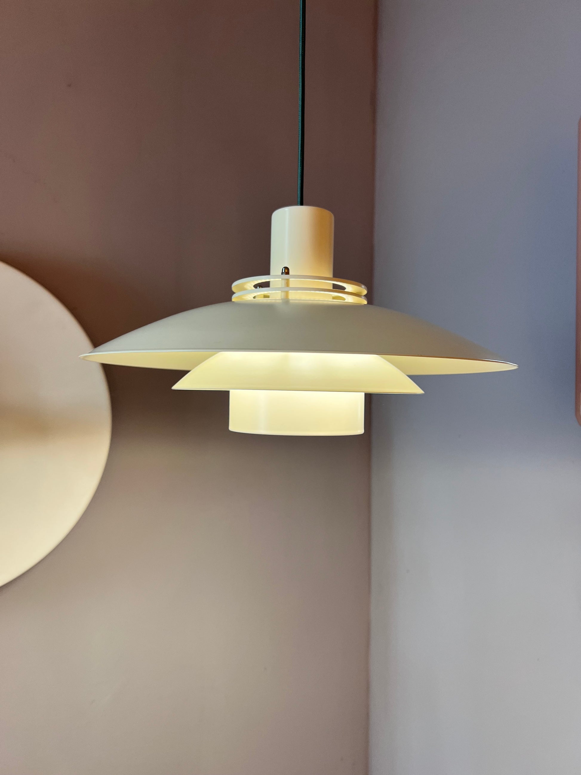 Lamellenlampe Dänemark cremeweiss