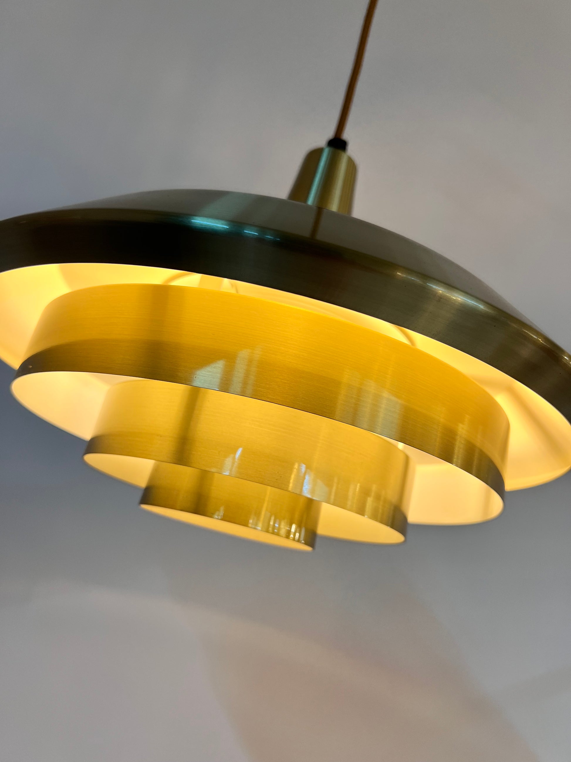 Lamellenlampe gold aus Dänemark