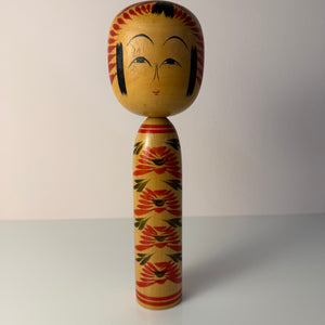 Japanische Kokeshi Holzfigur handbemalt