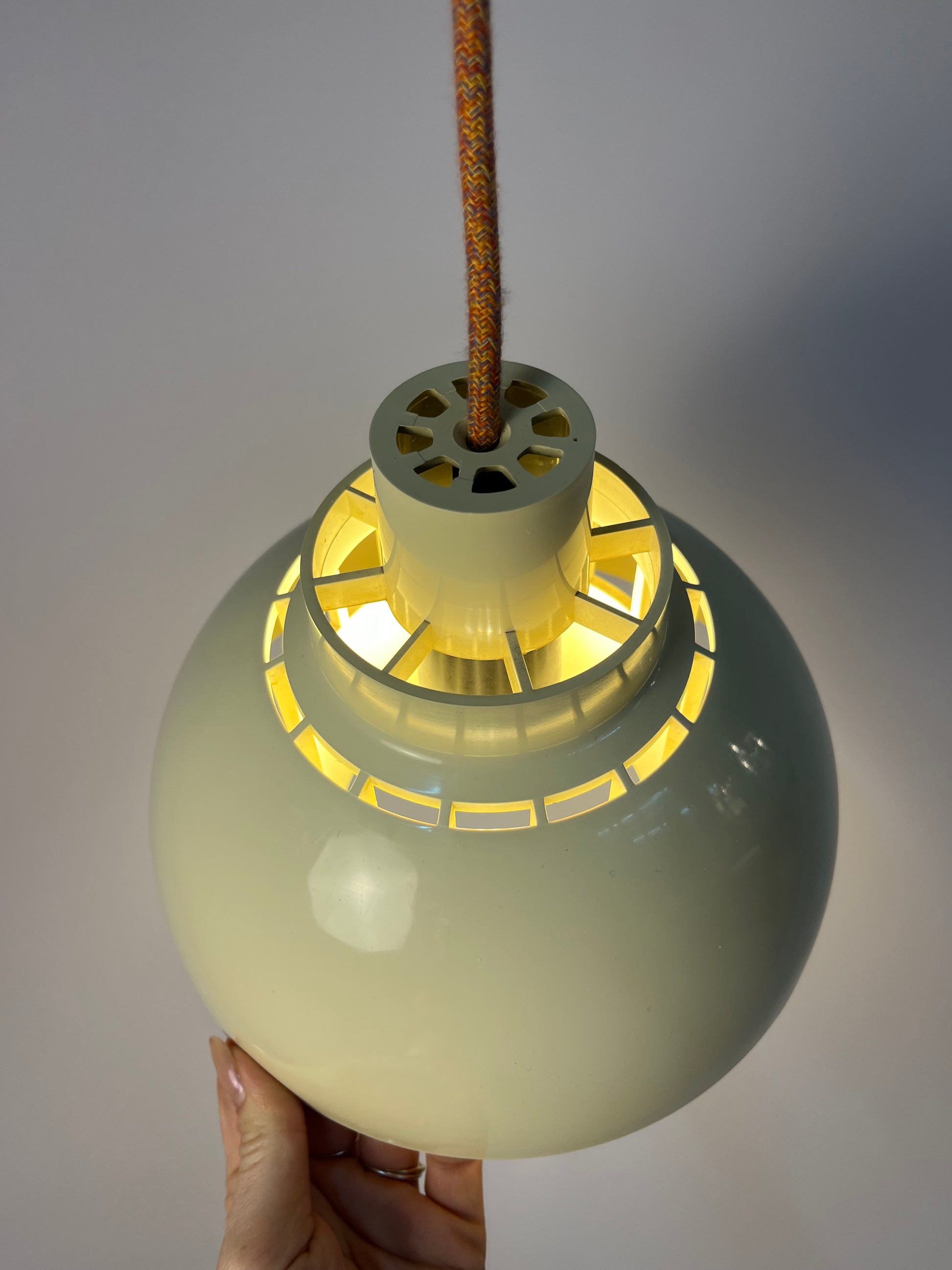 Hängelampen Minisol creme von K. Kewo für Nordisk Solar