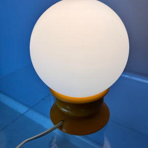 Tischlampe gelb Opalglas von Temde