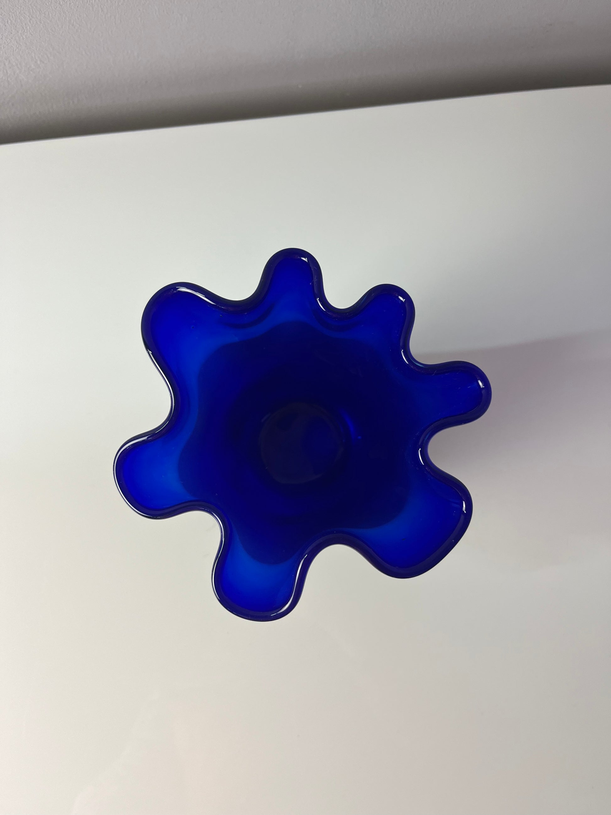 Schmale Vase Fazoletto blau Glas