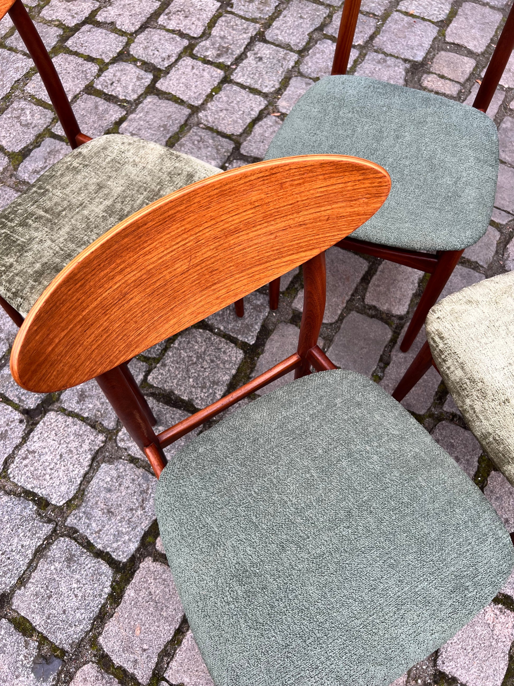 Set: 4x Esszimmerstuhl grün Teak