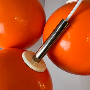 Kleine Kugellampe orange Kunststoff mit Chromstab