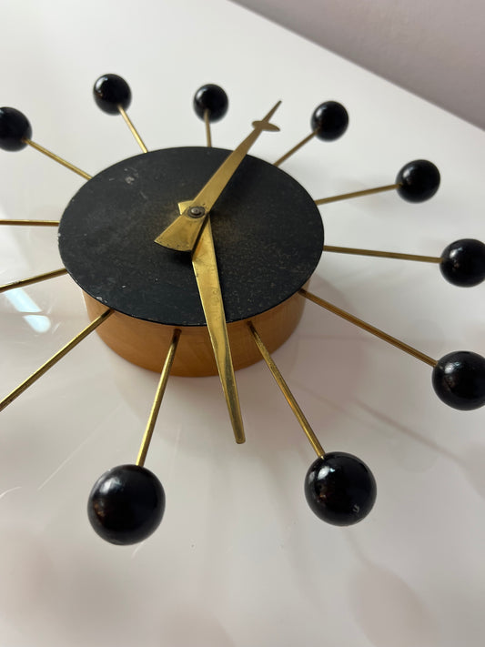 Wanduhr Holz Messing im Stil von George Nelson