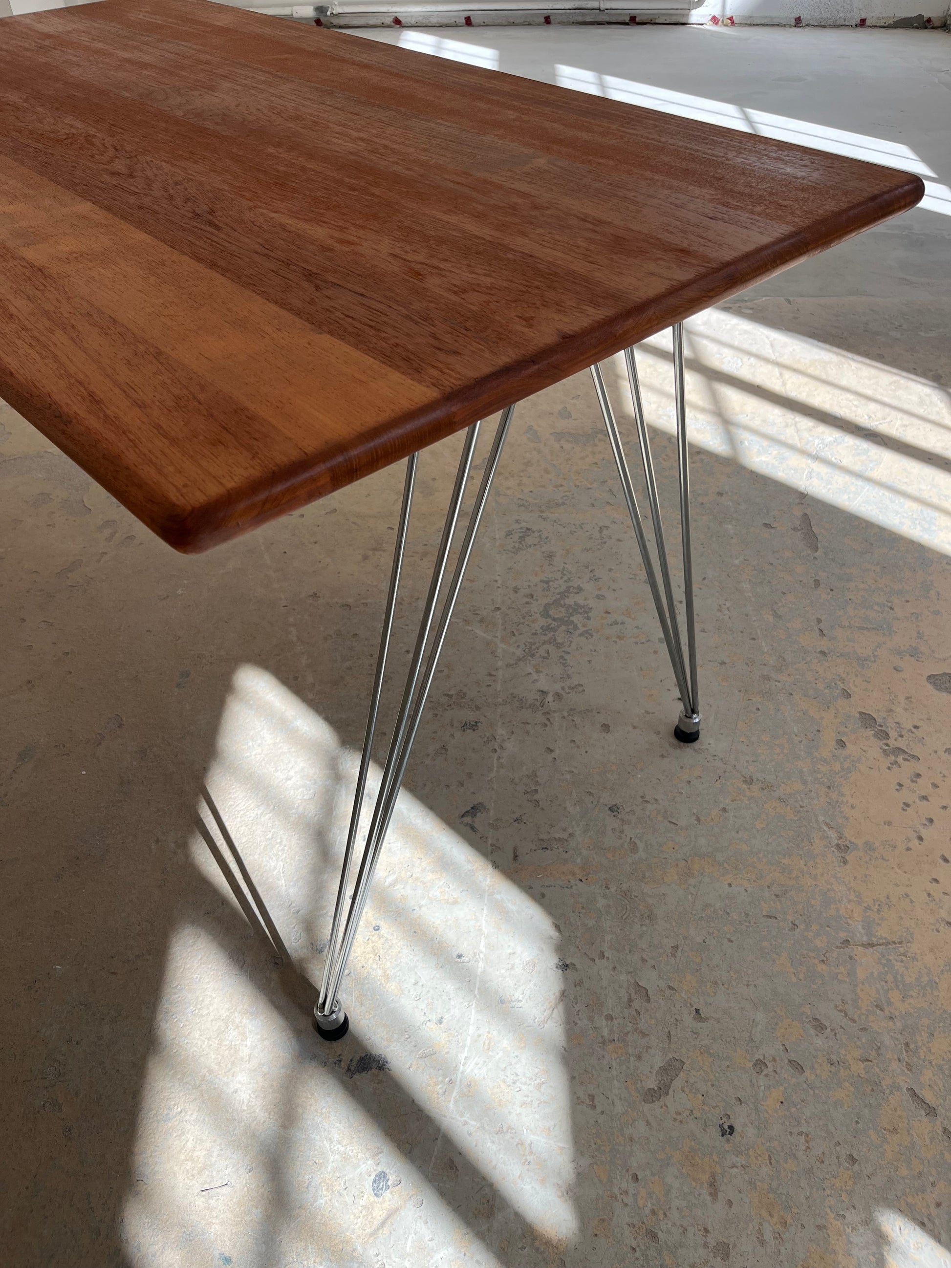 Esstisch / Schreibtisch Teak mit neuem Chromgestell von O. D. Møbler