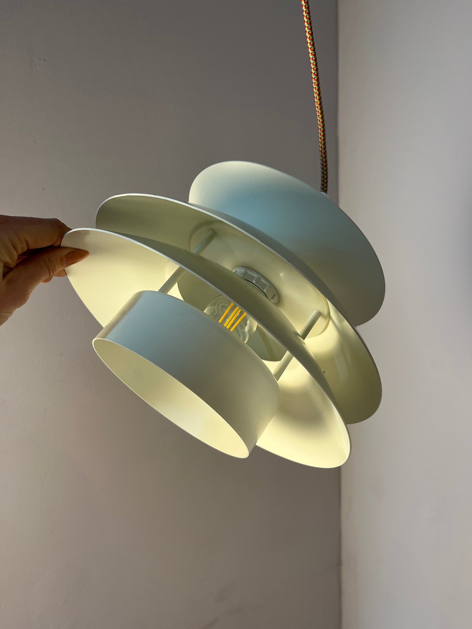 Lamellenlampe Modell 744 weiß von Top Lamper