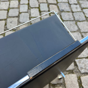 Zeitungsständer schwarz Chrom