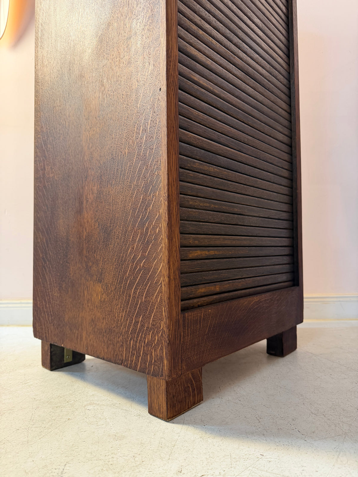 Rollladenschrank mit Messinggriff & Schloss von Soennecken