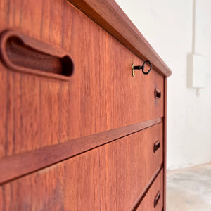 Kommode Teak mit Schloss aus Dänemark
