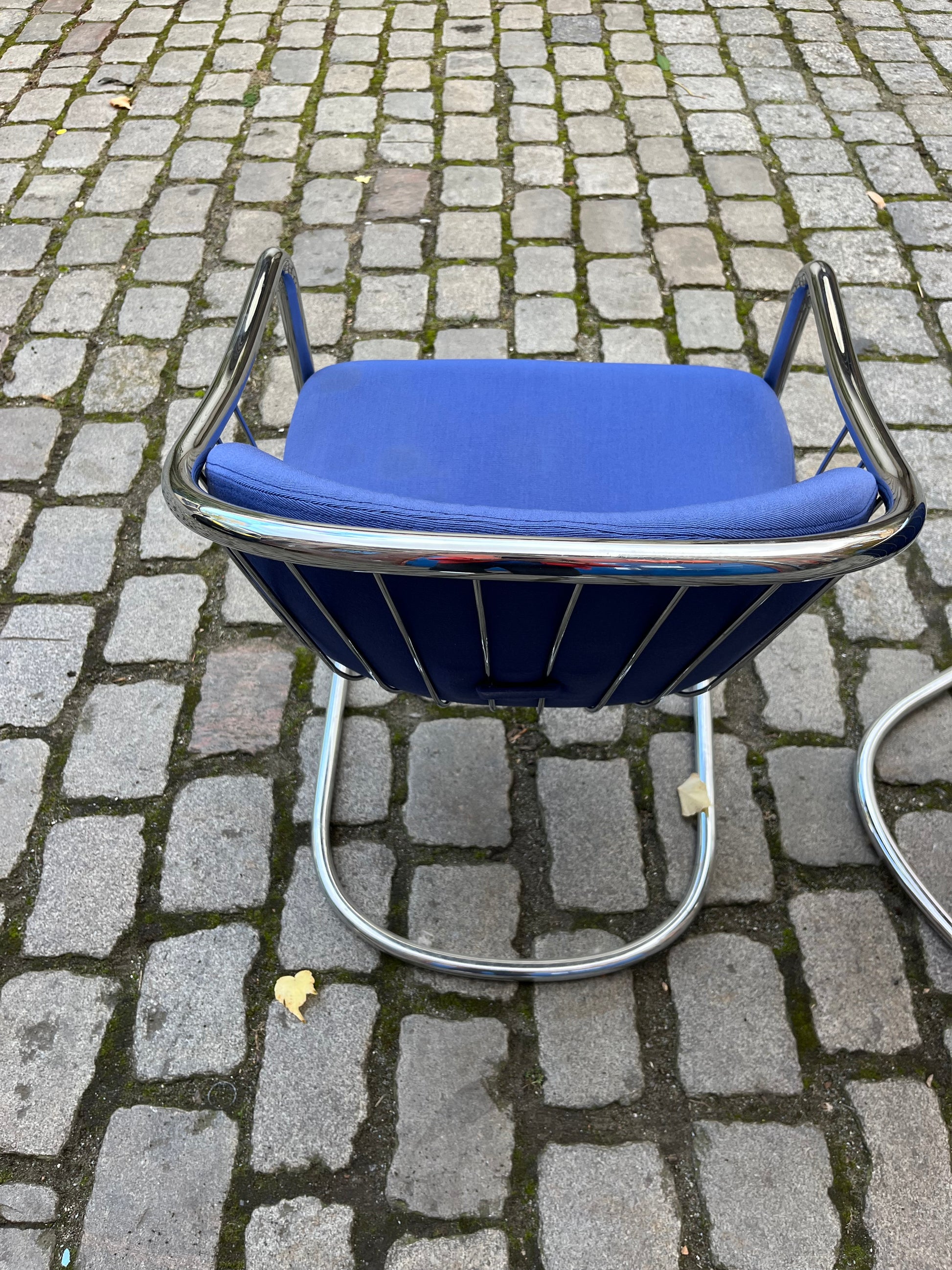 Set: 2x Freischwinger Chrom blau von Gastone Rinaldi für Alma