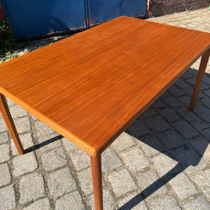 Ausziehbarer Esstisch Teak von Henning Kjærnulf