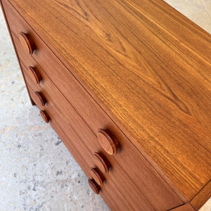 Kommode Teak mit runden Griffen aus Dänemark