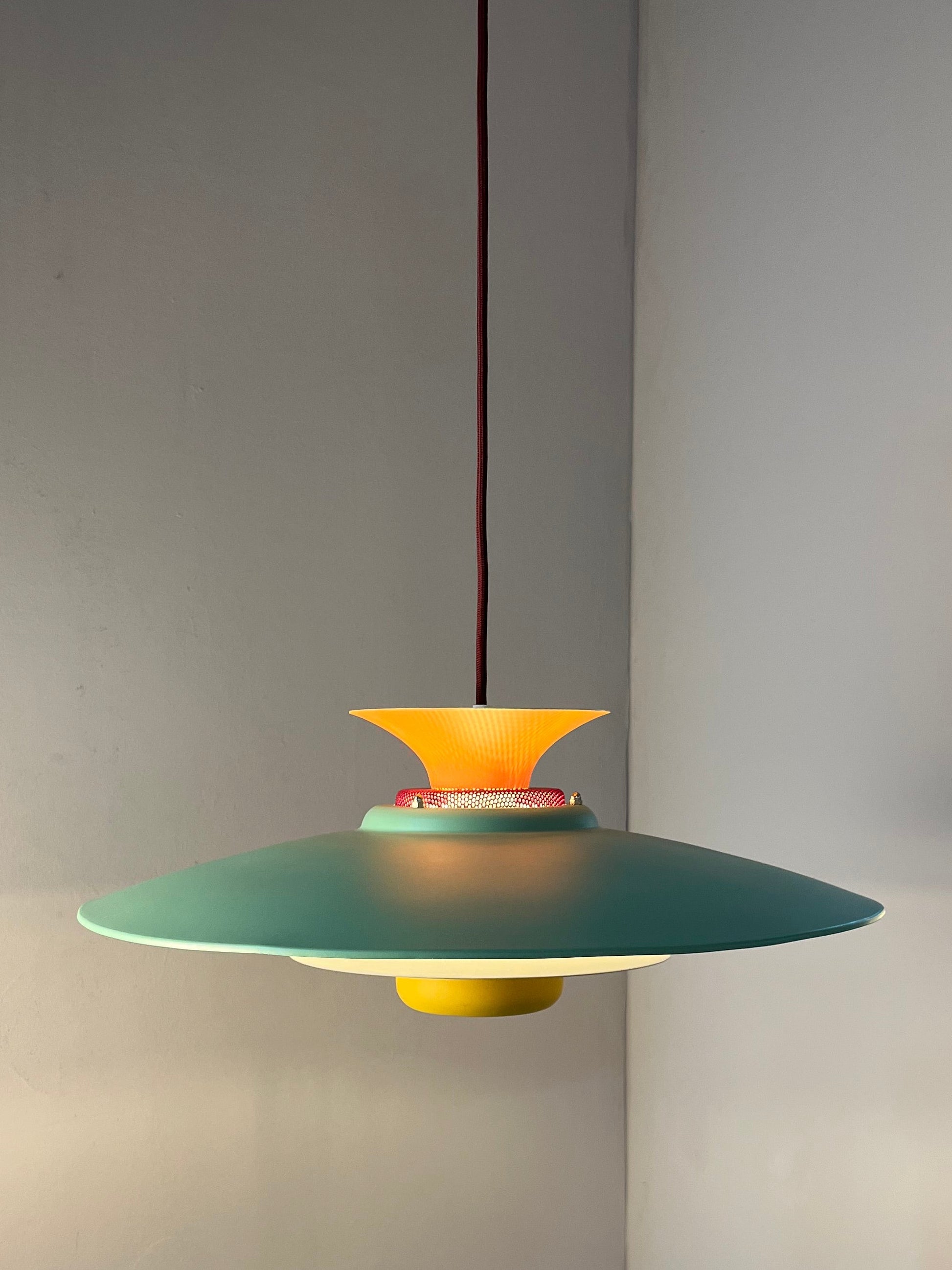 Lamellenlampe neu lackiert peach teal ocker aus Dänemark