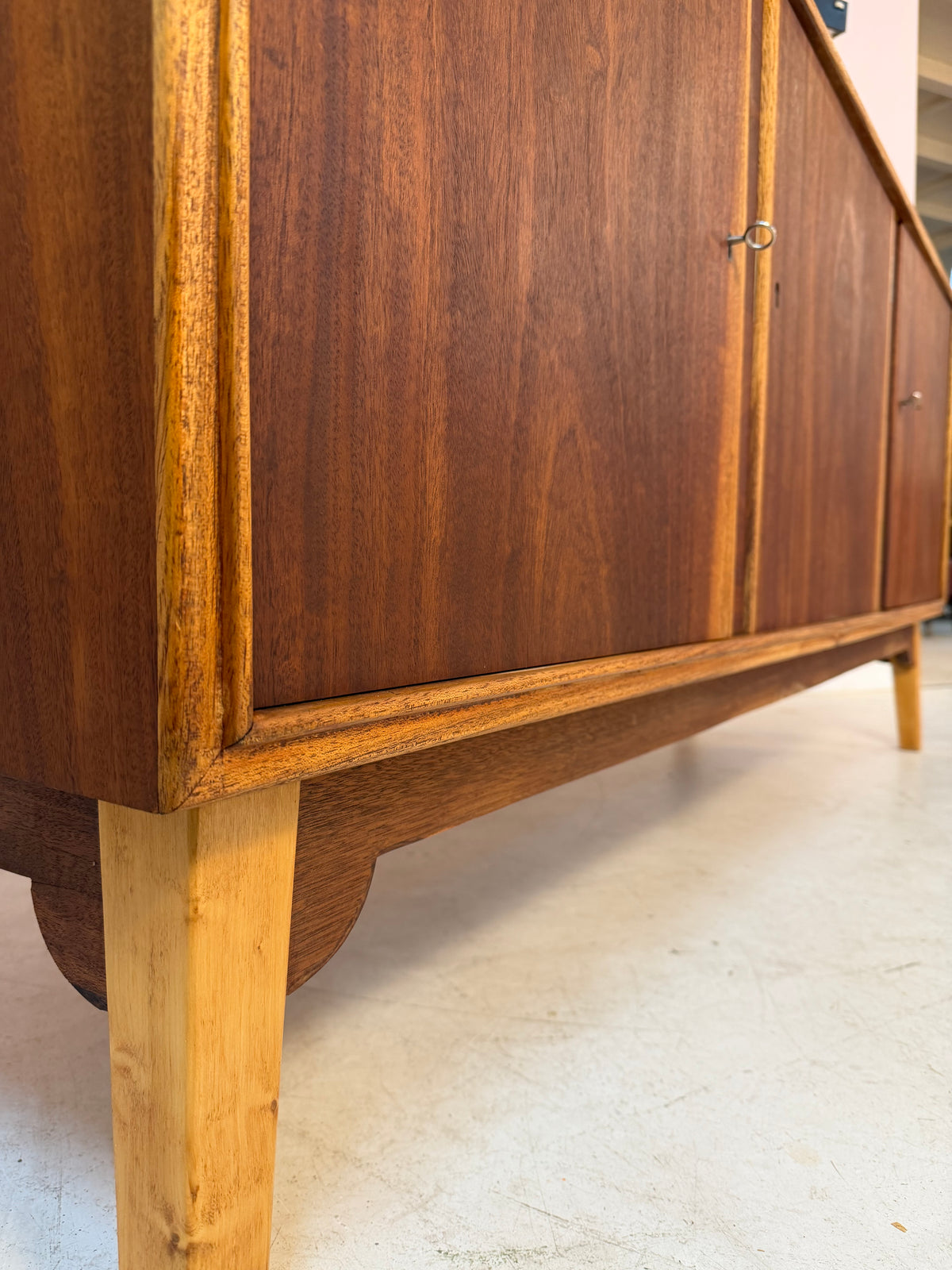 Sideboard Teak & Ulme aus Dänemark