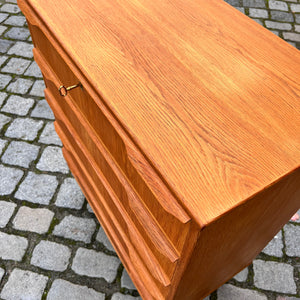 Kommode Eiche mit Schloss aus Dänemark
