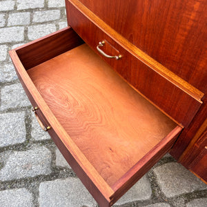 Schrank halbrund Teak aus Dänemark
