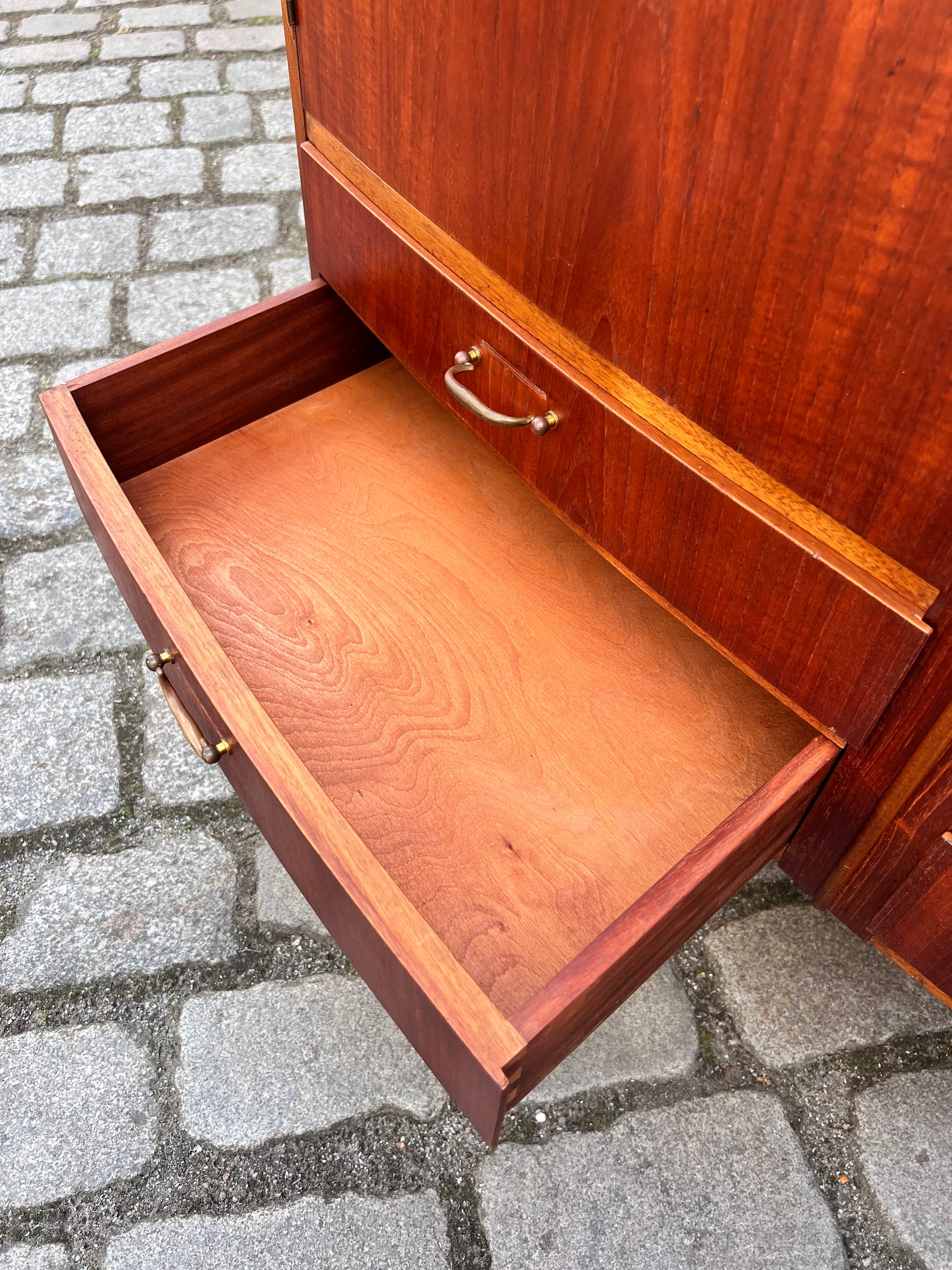 Schrank halbrund Teak aus Dänemark