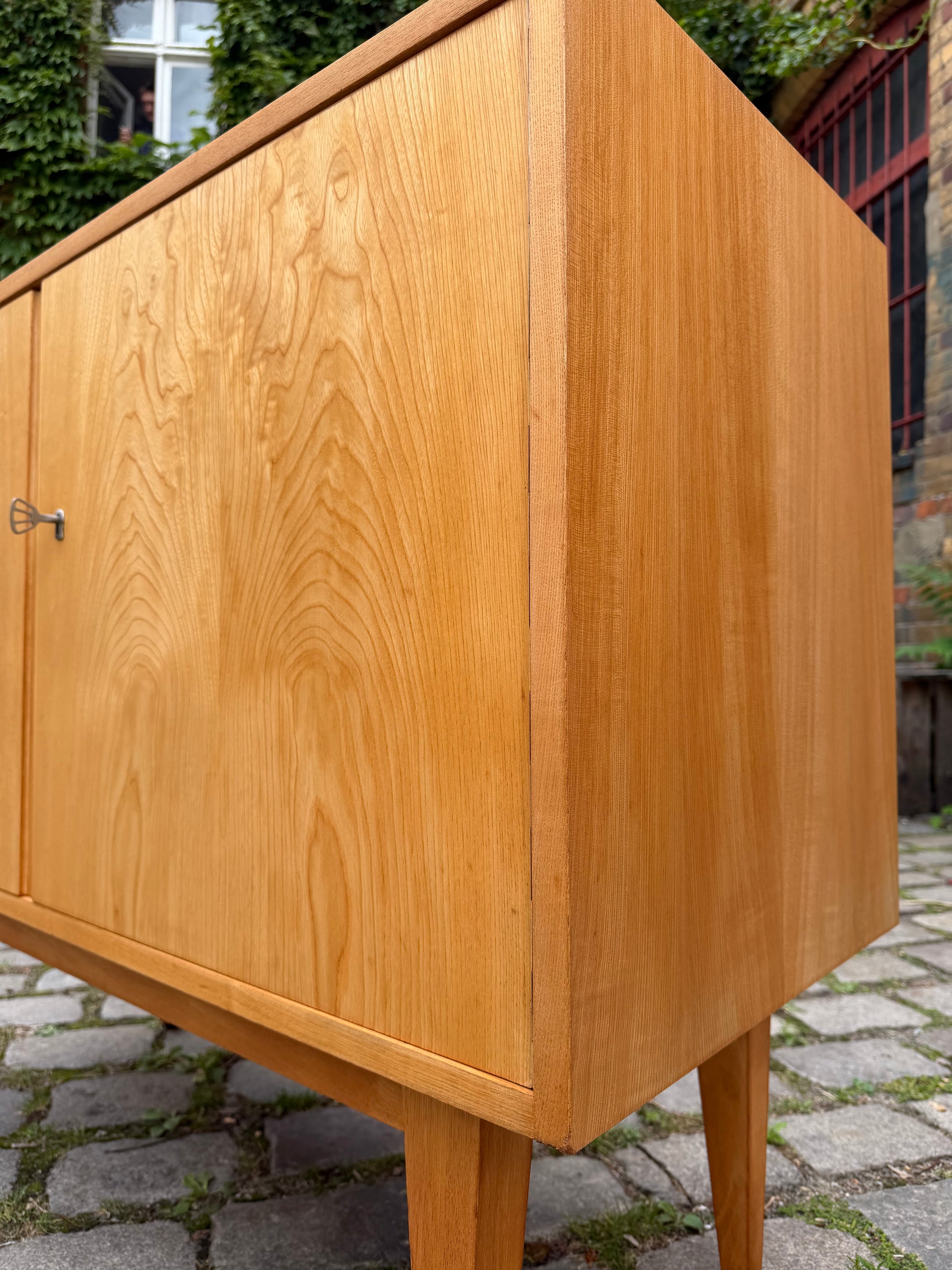 Kommode Typ 602/A Esche mit Schranktüren von Franz Ehrlich für Hellerau