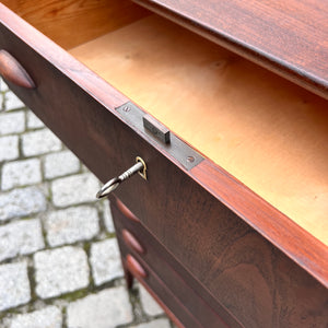 Kommode Teak mit Schloss aus Dänemark