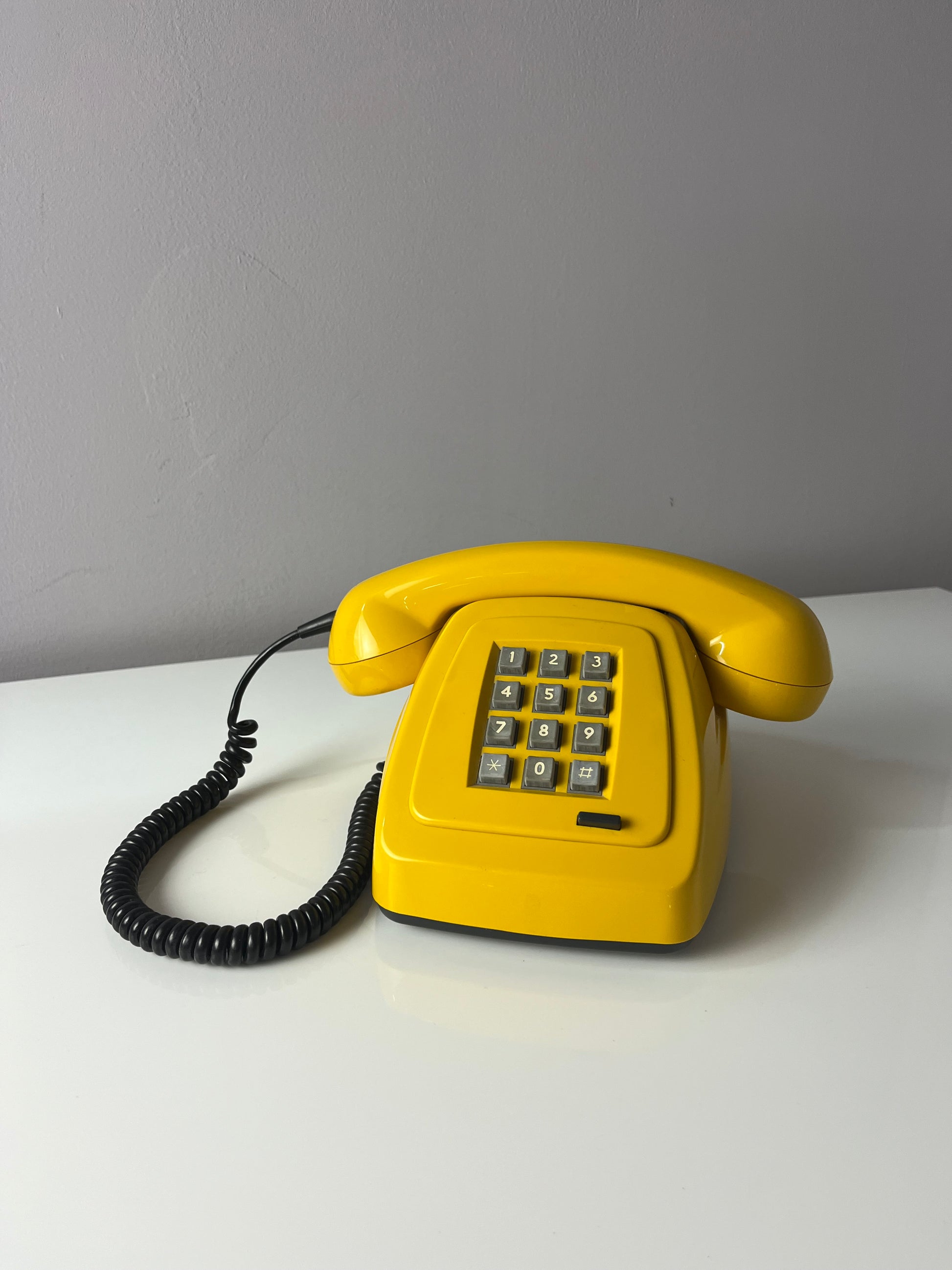 Telefon Modell 73 D gelb von Kirk