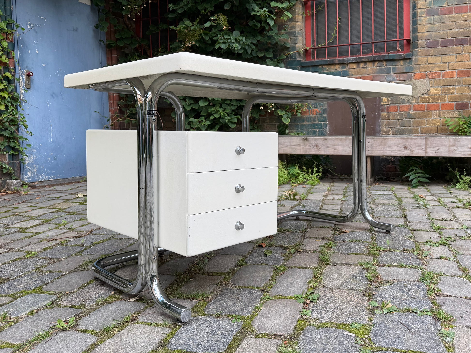 Schreibtisch weiß Fiberglas Chrom von 2 INN Lissone