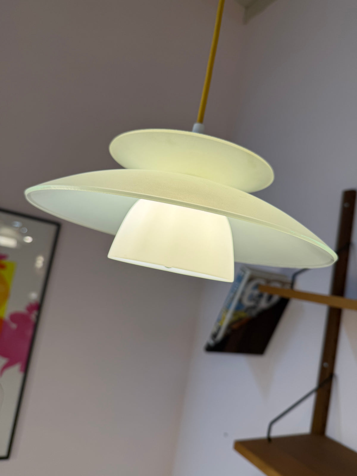 Lamellenlampe Milchglas aus Dänemark