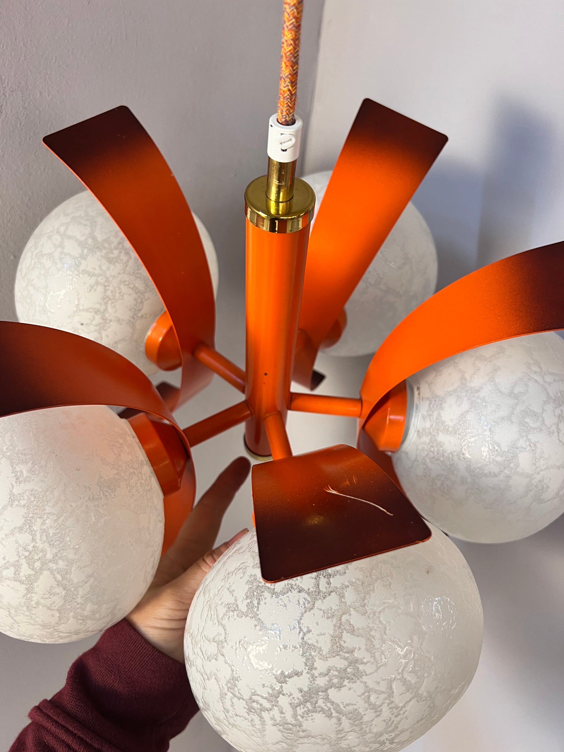 Kronleuchter weiß orange von Richard Essig