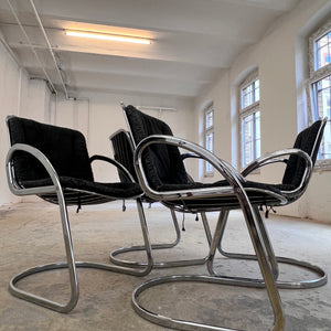 Freischwinger grau Cord Chrom von Gastone Rinaldi