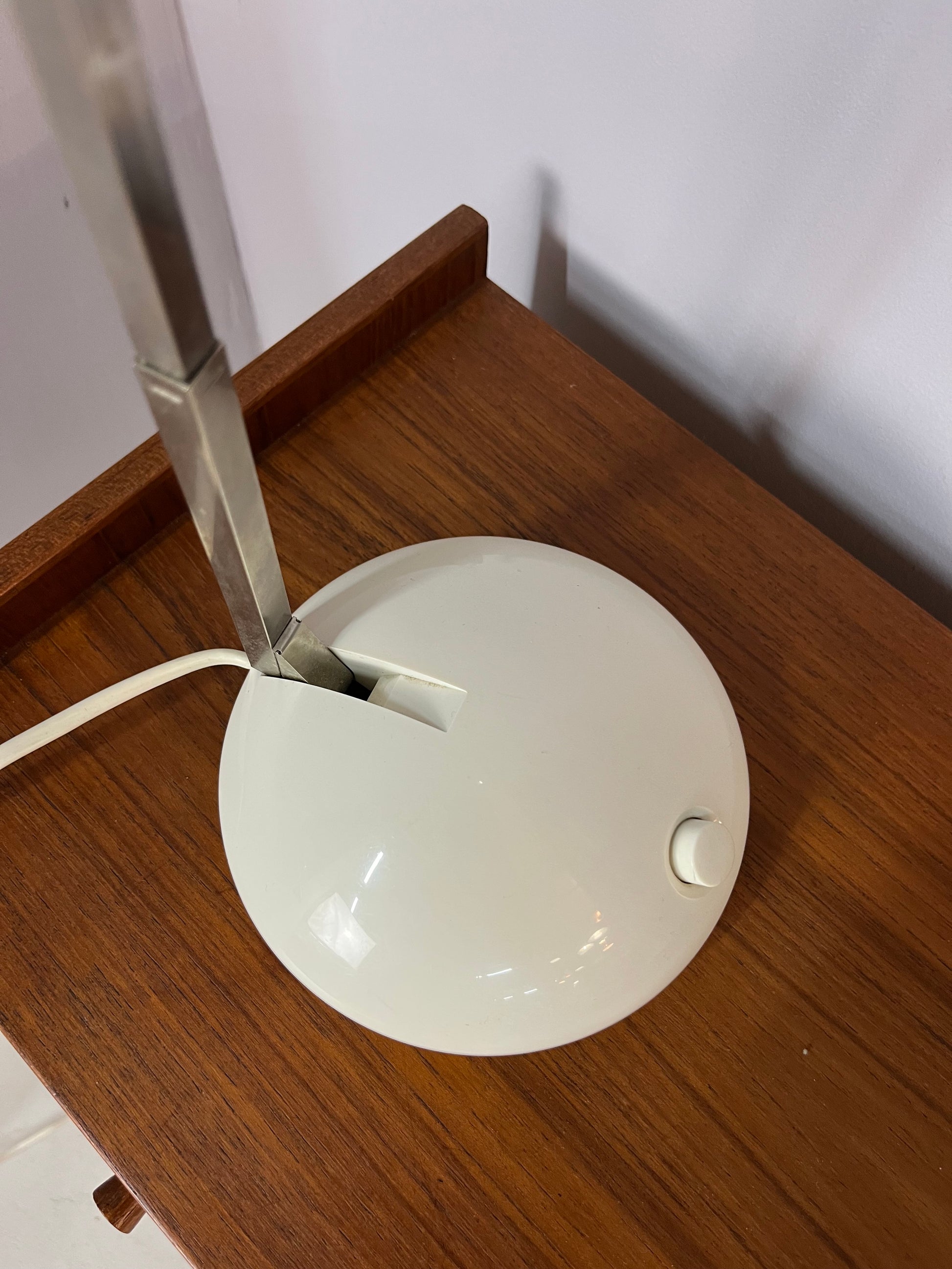 Schreibtischlampe weiß Chrom mit Teleskoparm von Eichhoff Werke
