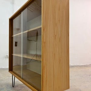 Vitrine Typ 430 Esche von Joachim Nebelung für Hellerau