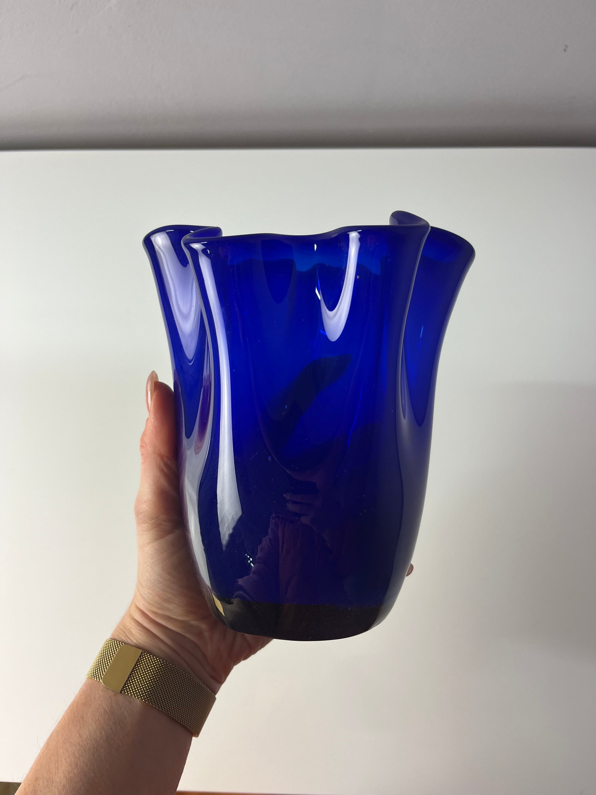 Schmale Vase Fazoletto blau Glas
